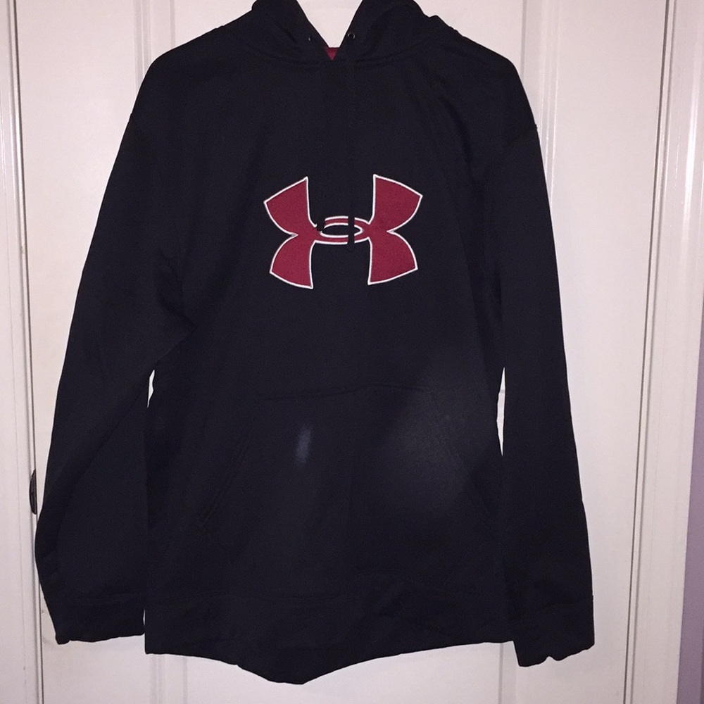 Guy's Black Under Armour Sweatshirt